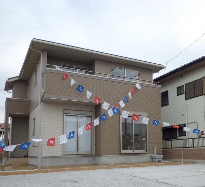 Local appearance photo. 1 Building Exterior (2013 August shooting)