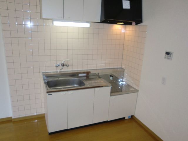 Kitchen. Faucet single lever, You can put two-burner gas stove. 