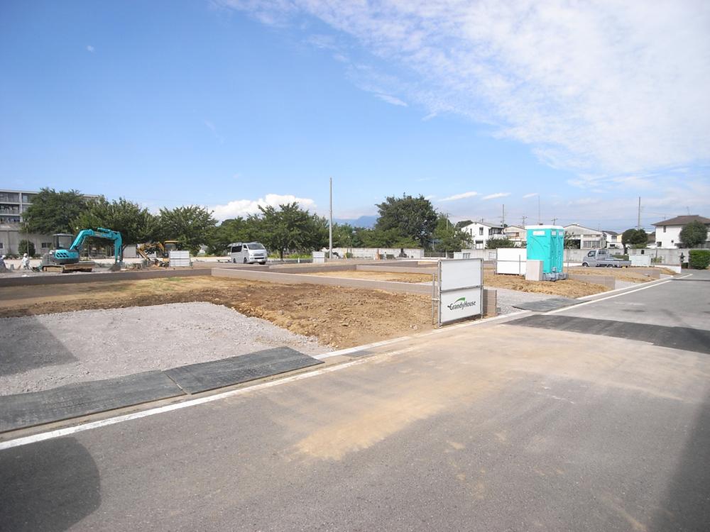 Local photos, including front road. Local (August 2013) Shooting