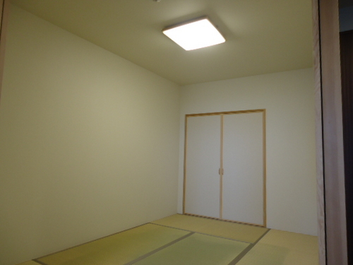 Other room space. Japanese-style room (approximately 6.0 tatami mats)