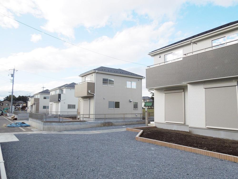 Local appearance photo. Local (11 May 2013) Shooting