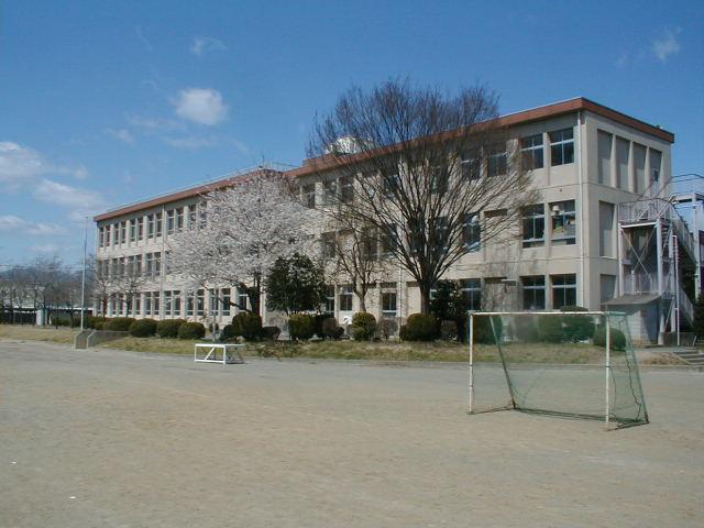 Junior high school. National Gunma 701m until the Faculty of Education, Junior High School