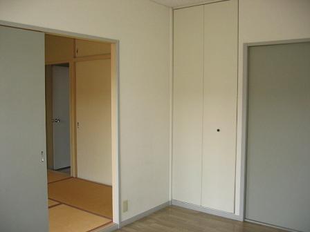 Living and room. Japanese and Western will lead in the double sliding door