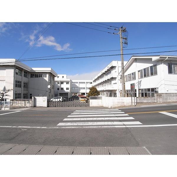 Junior high school. 2220m to Maebashi Municipal Fujimi Junior High School