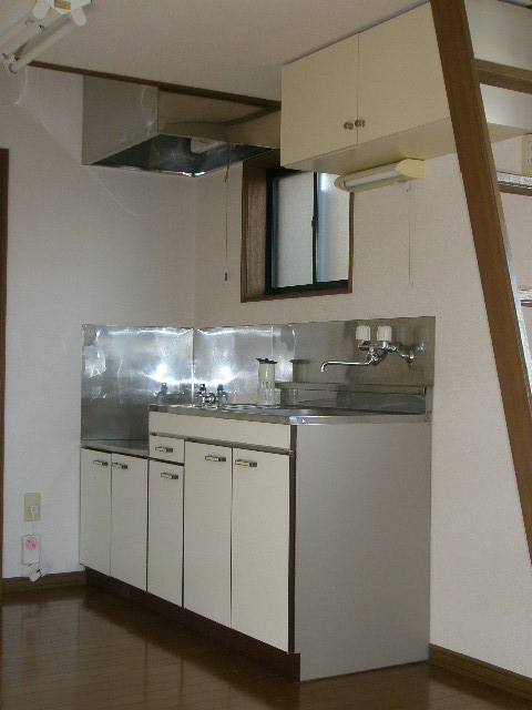 Kitchen. Sink ・ Gas stove