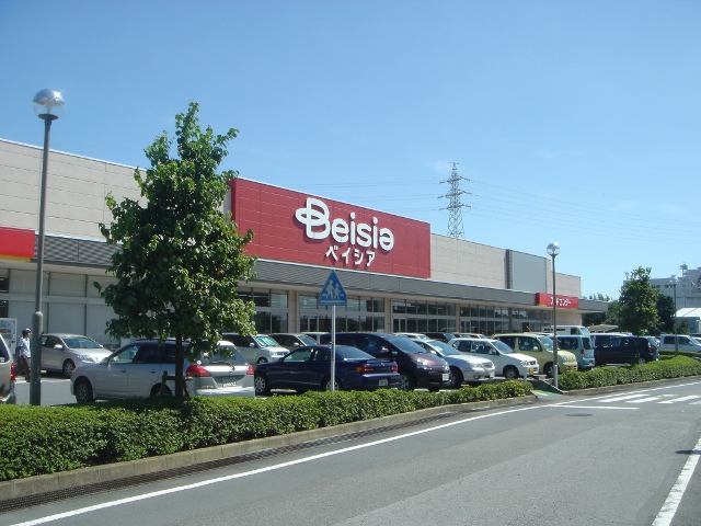 Supermarket. Beisia Omama shop until the (super) 1129m