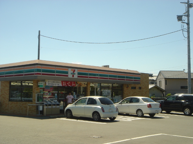 Convenience store. Seven-Eleven Gunma Kirihara store up (convenience store) 679m