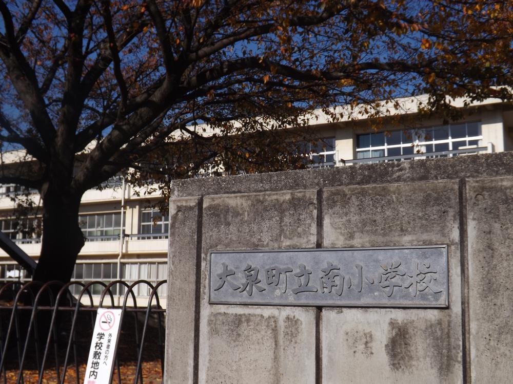 Primary school. 1685m to Oizumi Minami Elementary School