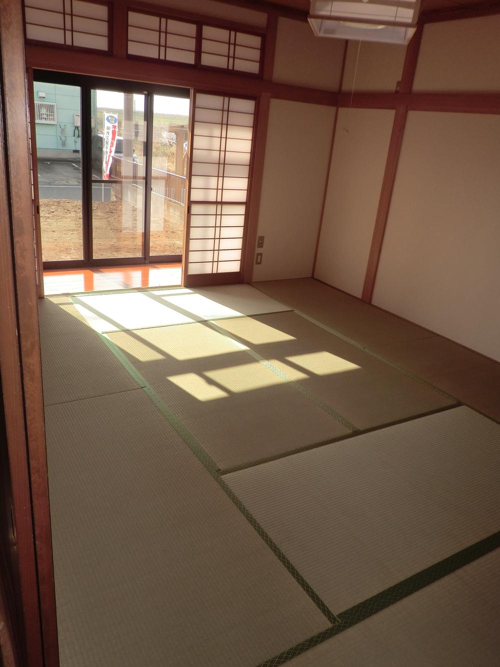 Other introspection. I was also happy to look after a long time. 10 is the Pledge of Japanese-style room. We also very particular about the ceiling of the decoration. It is Makabe Japanese-style room with a Yukimi Shoji. Certainly please see once (^ O ^) / 