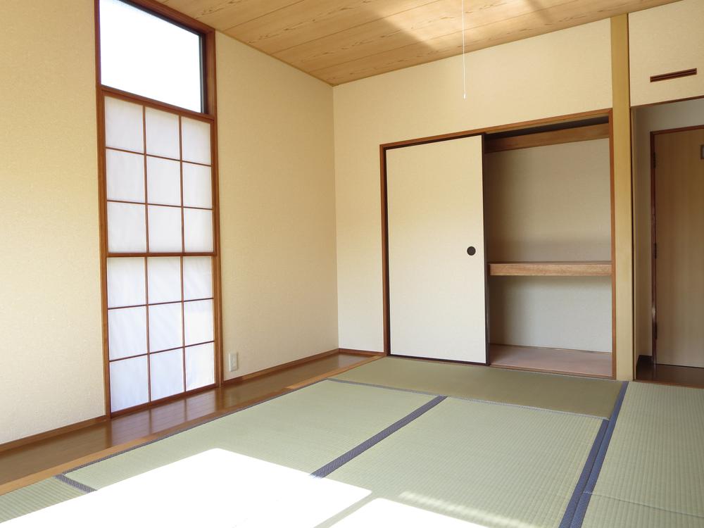 Non-living room. It is still Japanese-style room is want one
