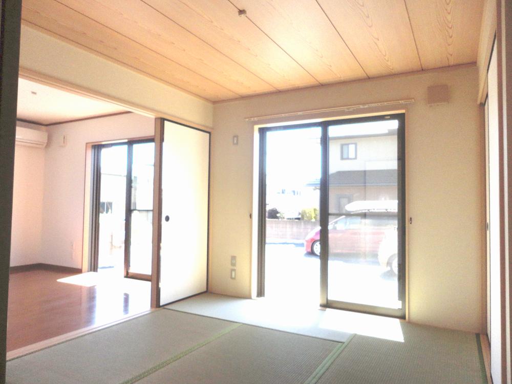 Other introspection. Is a Japanese-style room that is connected to the living room. It will be open floor plan to suit the scene. Japanese-style room (10 May 2013) Shooting