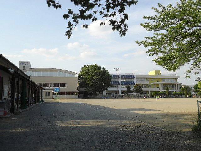 Primary school. 1776m to Ota Municipal Central Elementary School (elementary school)