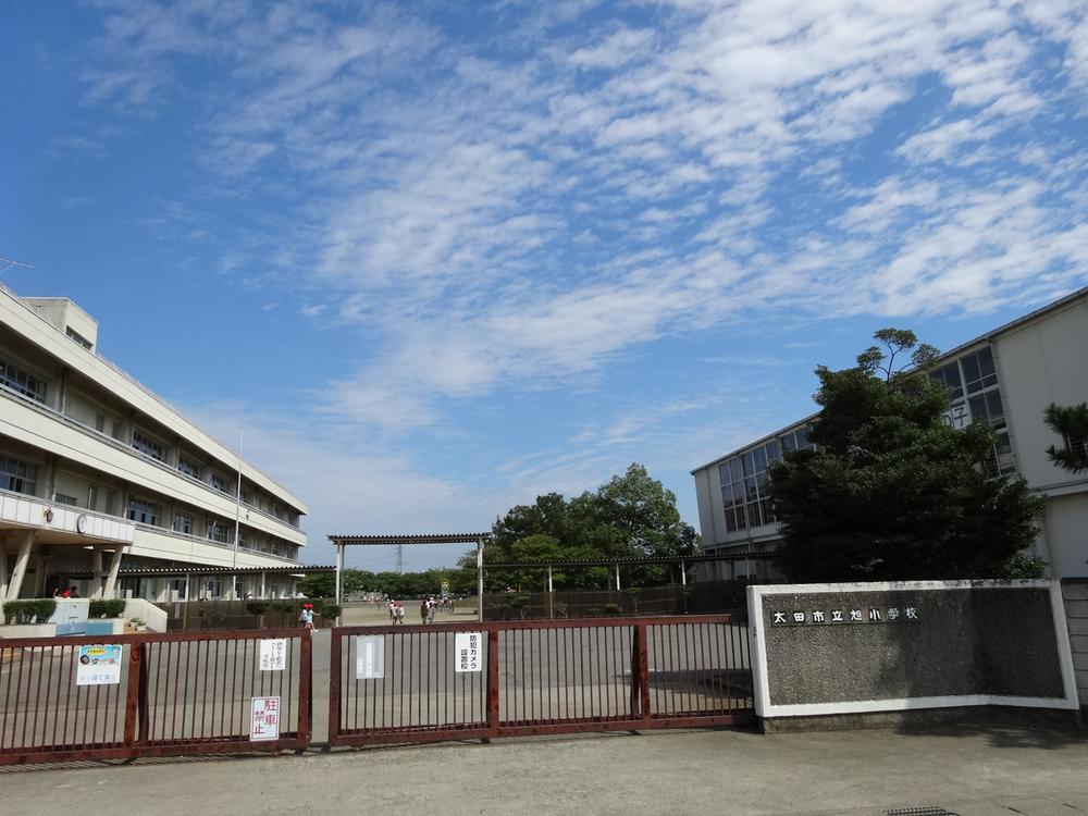 Primary school. 1407m to Ota City TatsuAsahi Elementary School