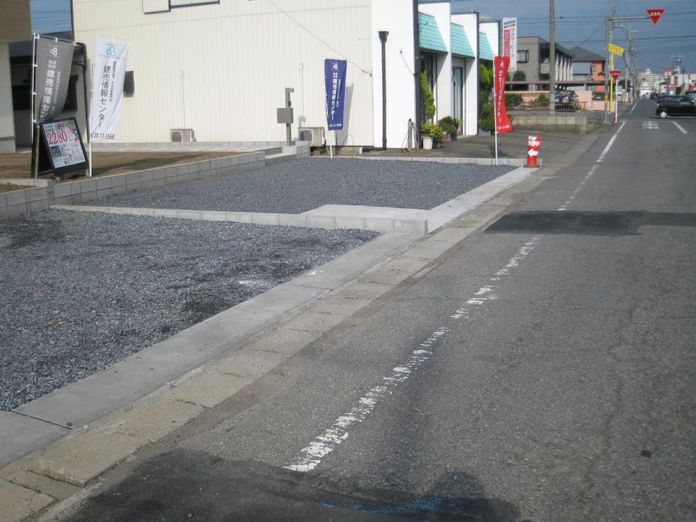 Local photos, including front road. Local (September 2013) Shooting