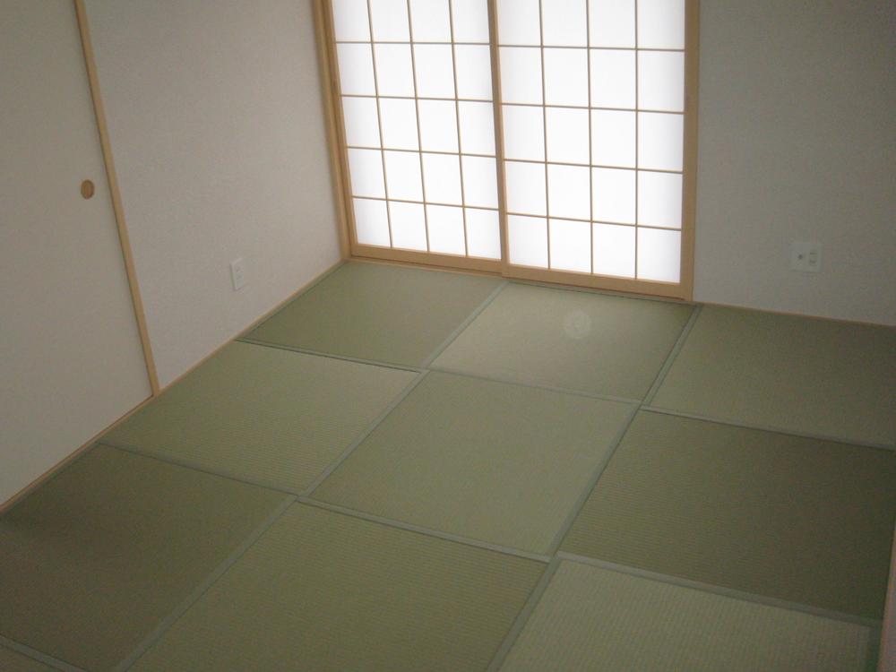 Other introspection. Japanese-style room is calm