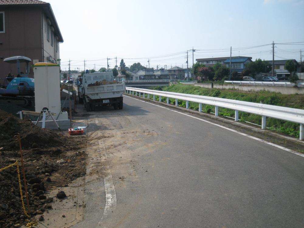 Local photos, including front road. Local (September 2013) Shooting