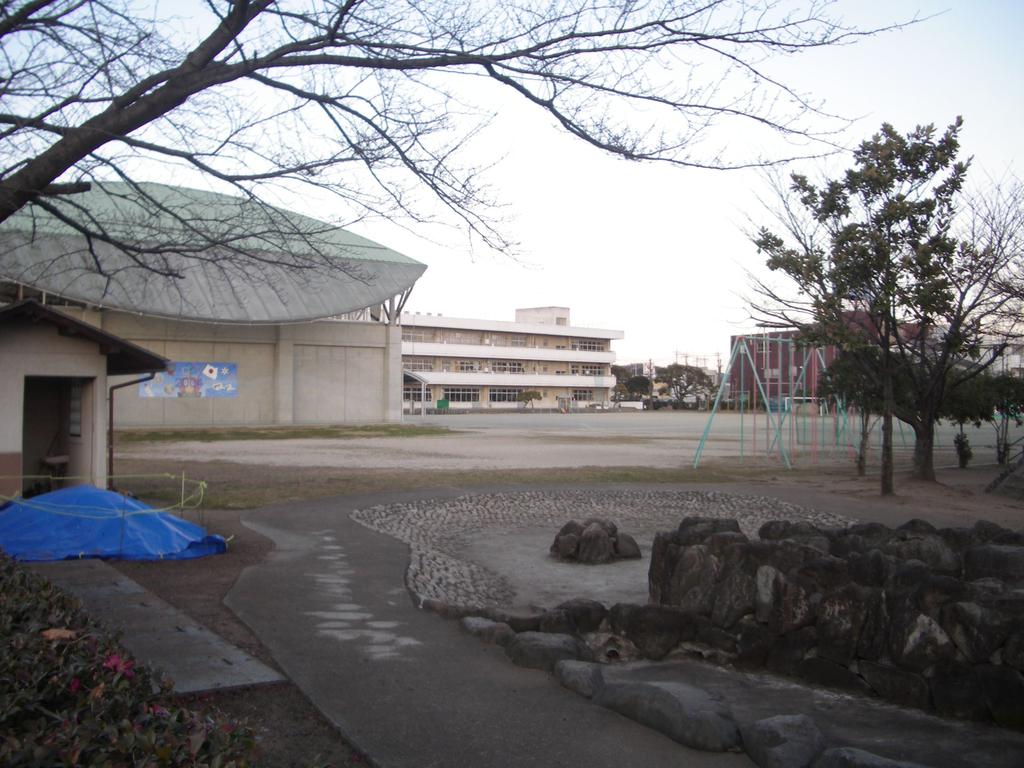 Primary school. 774m to Ota Municipal Otahigashi elementary school (elementary school)