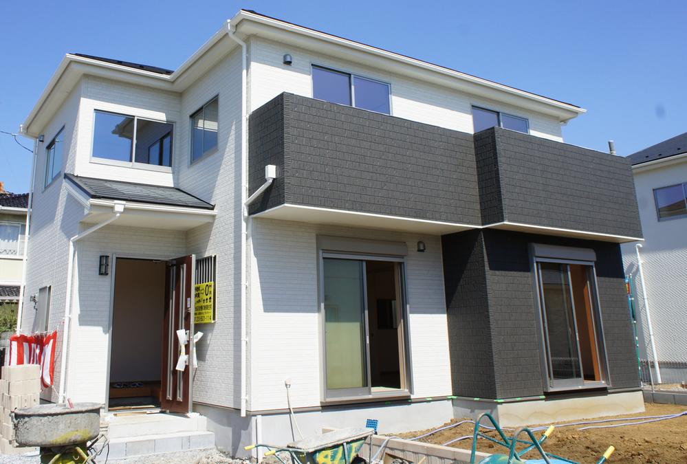 Local appearance photo. Local (September 2013) shooting 1 Building