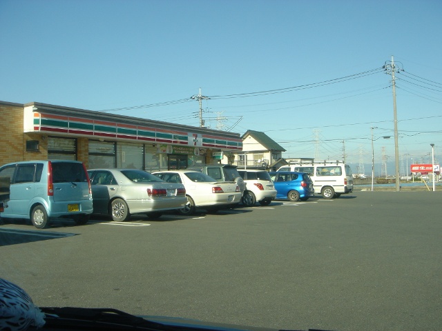 Convenience store. Seven-Eleven Ojima Kozumida store up (convenience store) 1212m