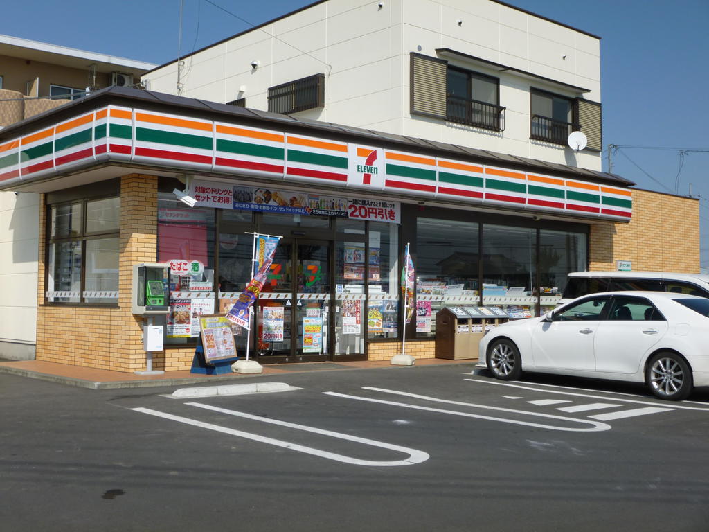 Convenience store. 395m to Seven-Eleven Nishijin-cho store (convenience store)