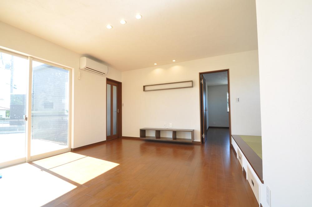 Living. All-in-one of the living room is also spacious and lighting pat. 