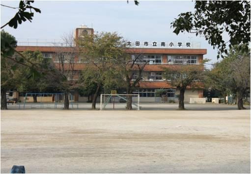 Primary school. 1000m to Ota Municipal Minami Elementary School