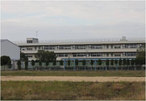 Primary school. 1100m to Ota City TatsuAsahi Elementary School