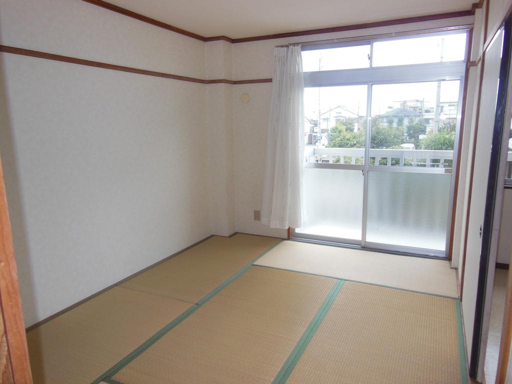 Living and room. Japanese-style room 6 quires