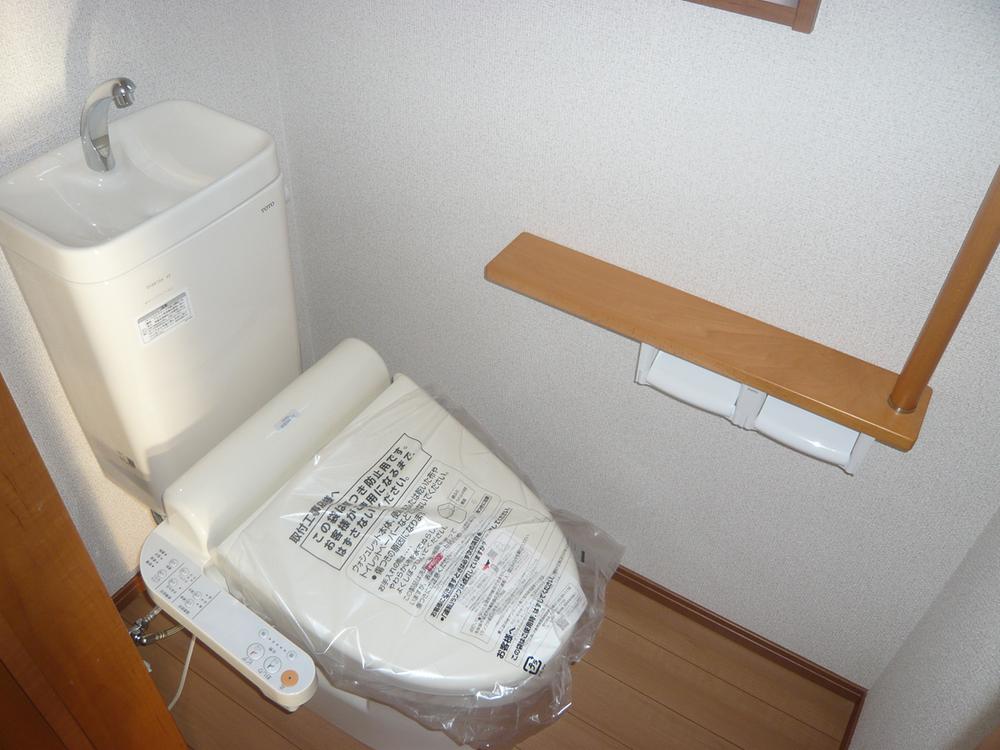 Other Equipment. 1st floor, With warm water washing toilet seat in 2 Kaitomo! 