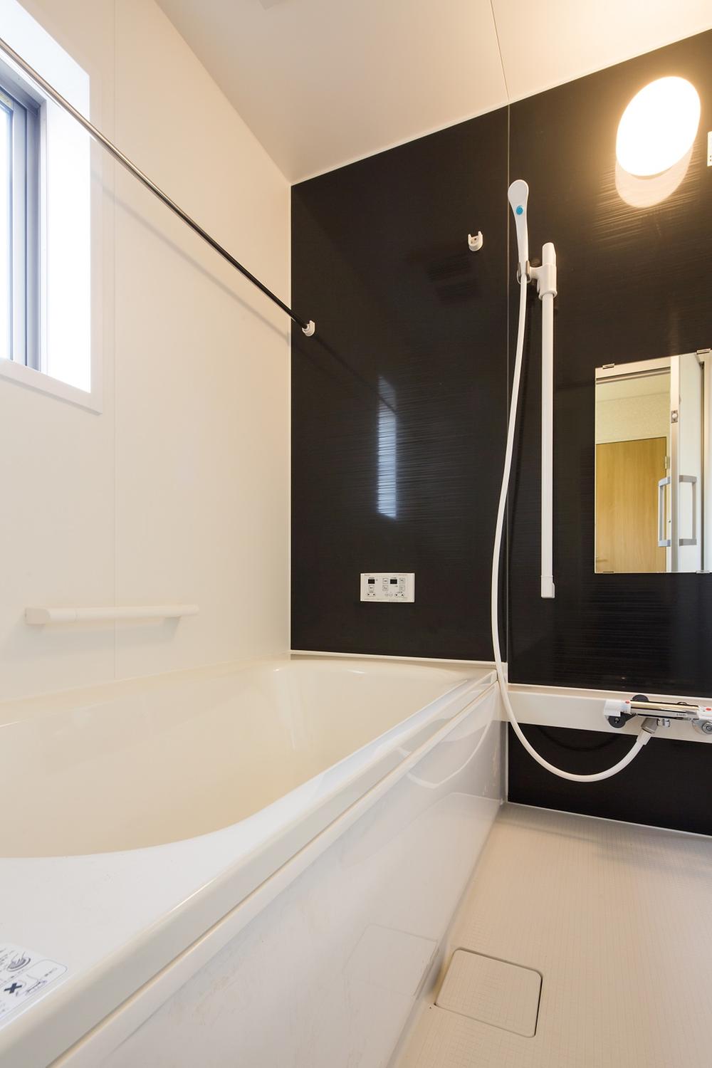 Other Equipment. The company construction cases Spacious unit bus! 