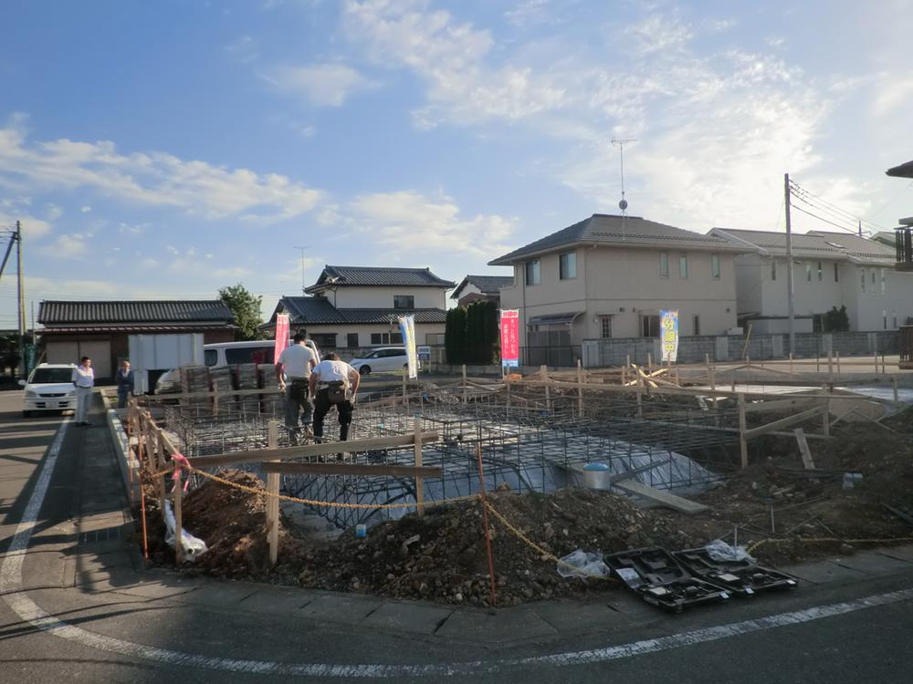 Local photos, including front road