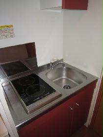 Kitchen. With electric stove