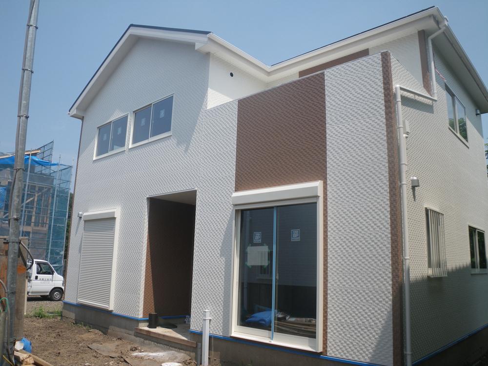 Local appearance photo. Since the outer wall is using a high-performance outer wall dirt runs down in the rain, Beautiful and long-lasting