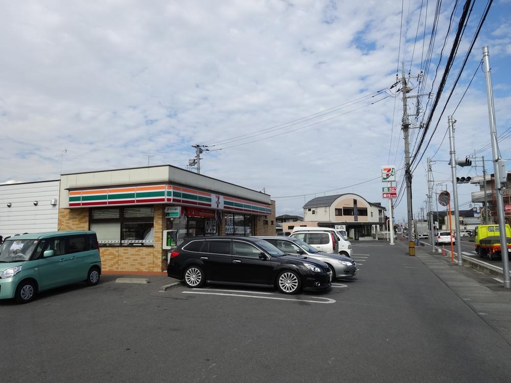 Convenience store. Seven-Eleven 765m to Ota Yura shop