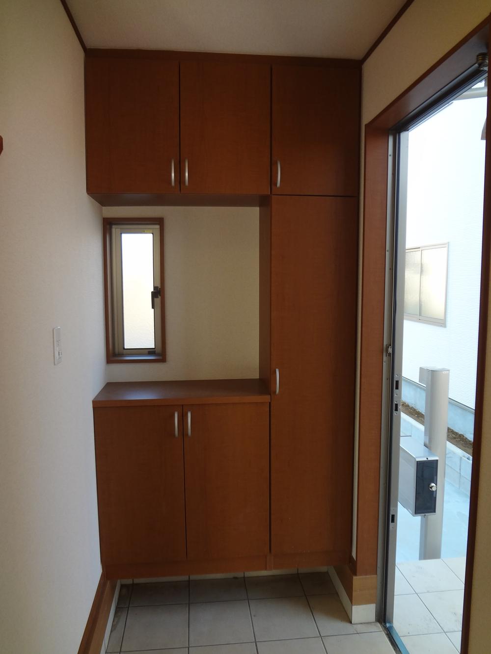 Receipt. 1 Building same specification front door storage