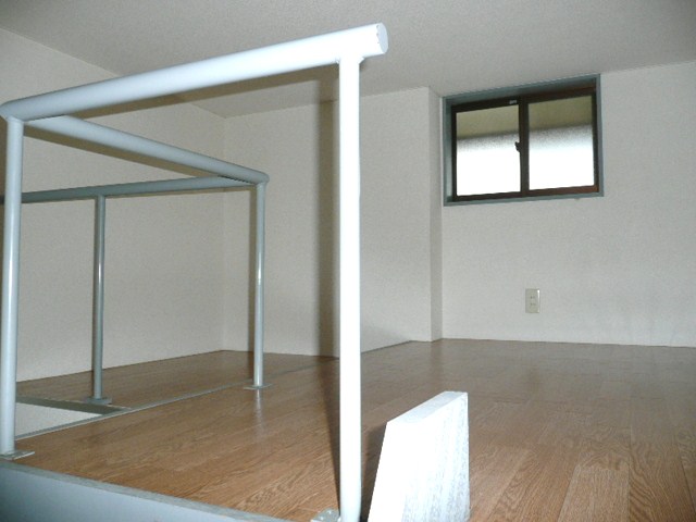 Other room space. loft