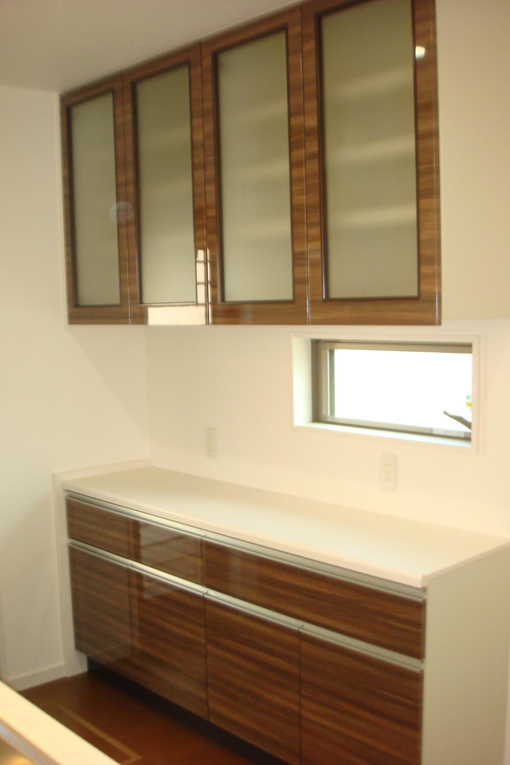 Kitchen. Cabinet that can be put tableware and is equipped. 