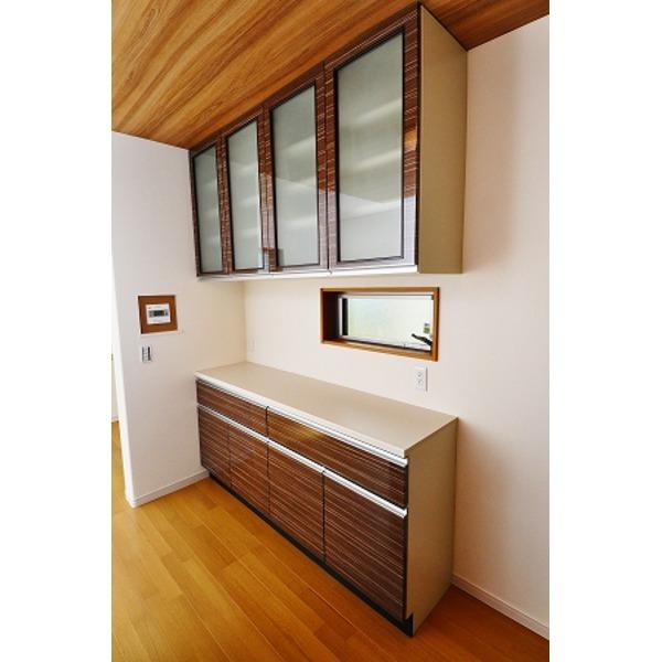 Kitchen. The company construction cases