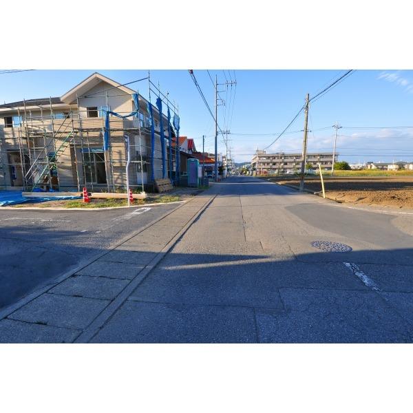 Local photos, including front road.  ☆ Local Photos ☆ 