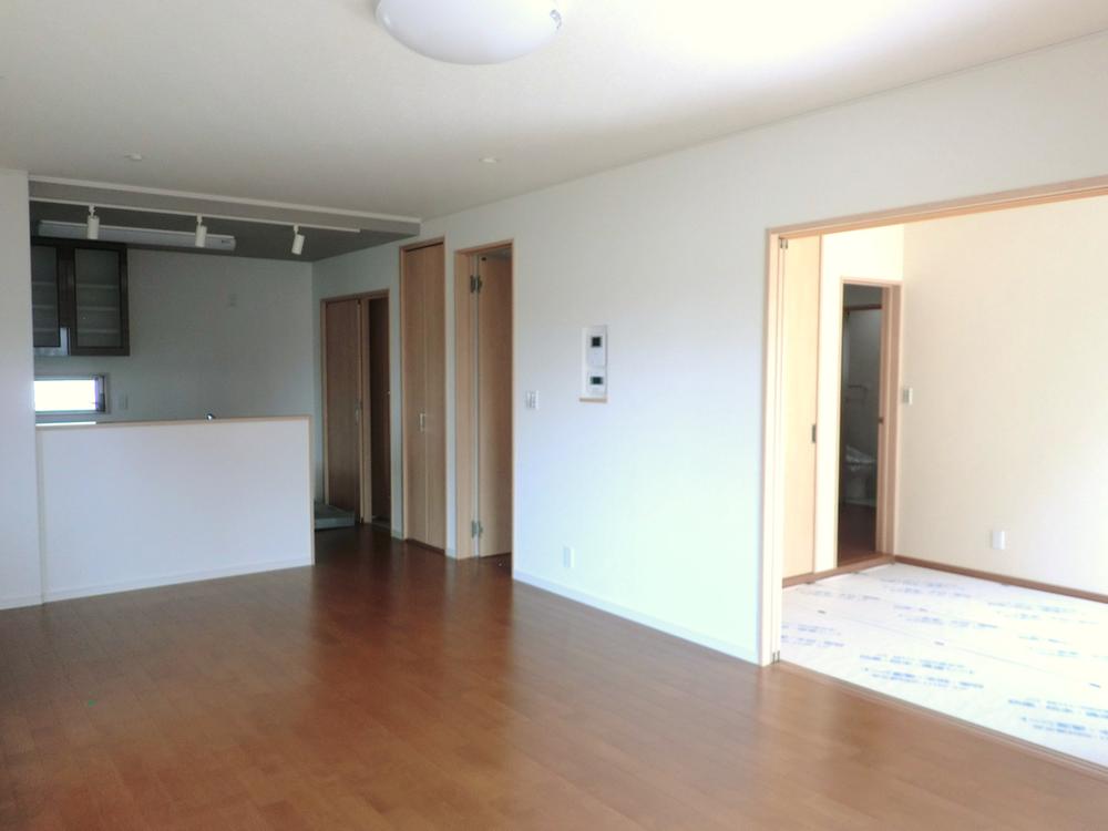 Same specifications photos (Other introspection)