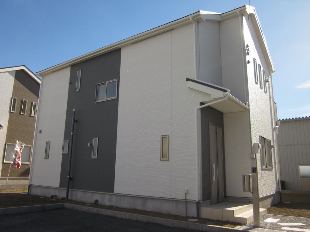 Local appearance photo. Local (12 May 2013) Shooting