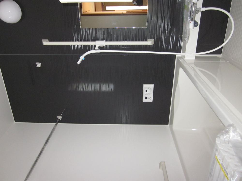 Bathroom. Indoor (12 May 2013) Shooting