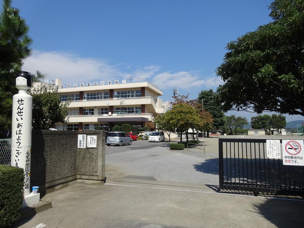 Primary school. 441m up to municipal hair Satoda Elementary School