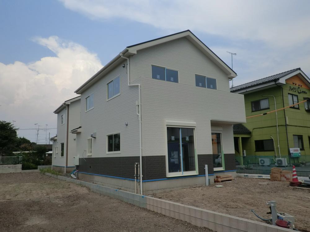 Local appearance photo. Since the outer wall is using a high-performance outer wall dirt runs down in the rain, Beautiful and long-lasting