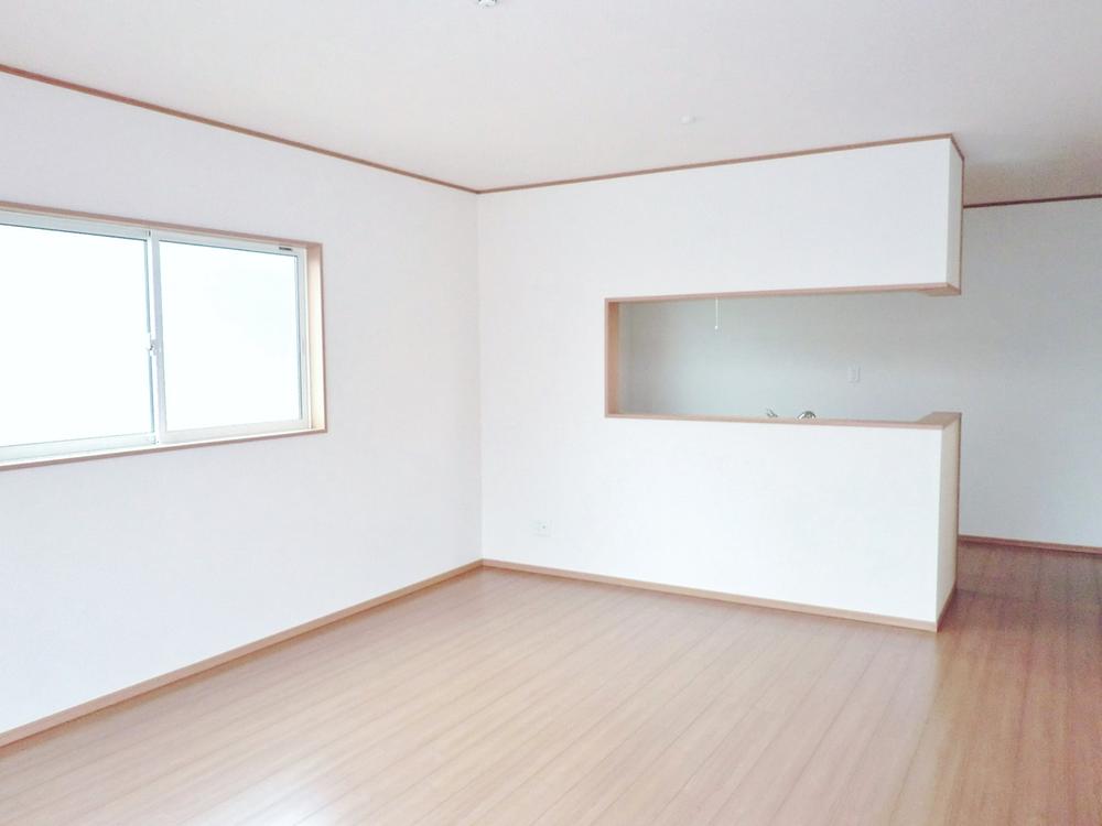 Living. Well hit sun on the south road, It is a bright living dining