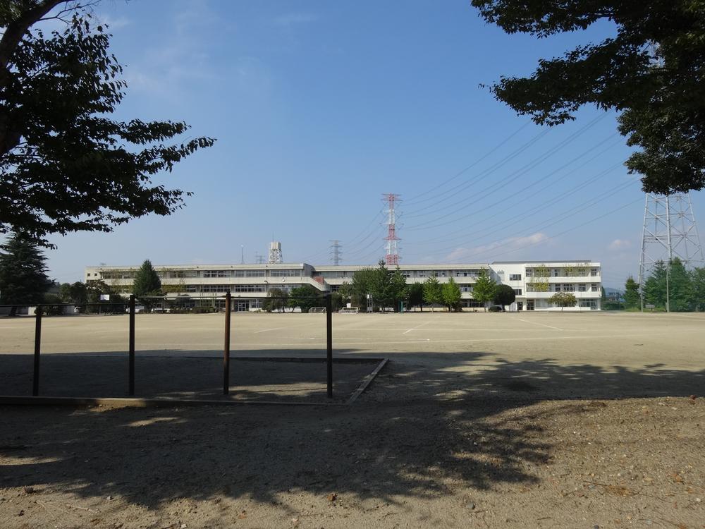 Junior high school. 2183m to Ota Municipal Namashina junior high school