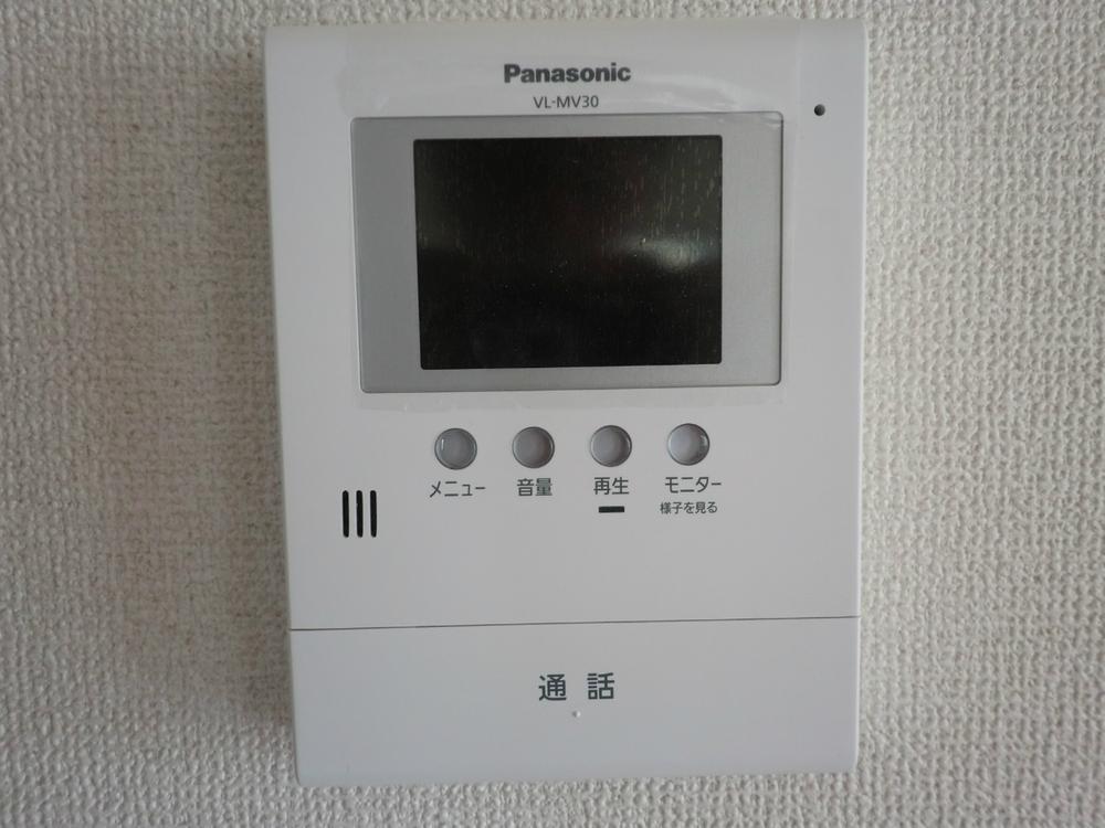Security equipment. Since the monitor phone with a recording function, If there is a visitor in the absence, It is safe because it is recorded. 