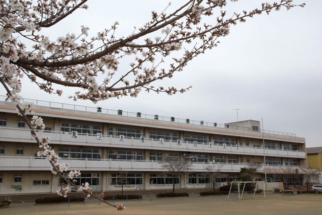Primary school. 2388m to Ota Municipal Komagata elementary school (elementary school)