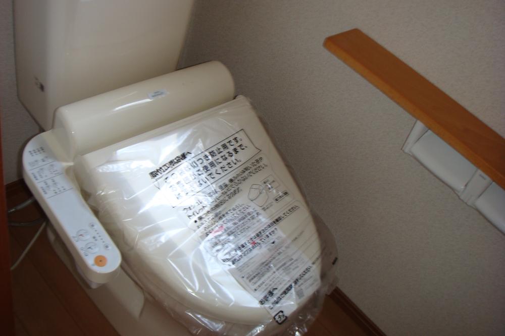 Toilet. Indoor (September 2013) Shooting