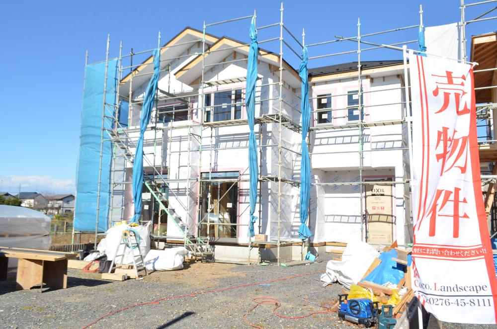 Local appearance photo. Local (11 May 2013) shooting construction way January will be completed in 2014